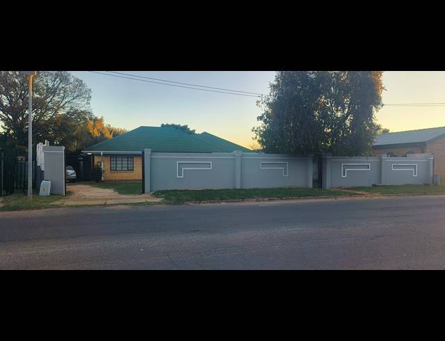 1 BEDROOM HOUSE TO LET IN GREENHILLS